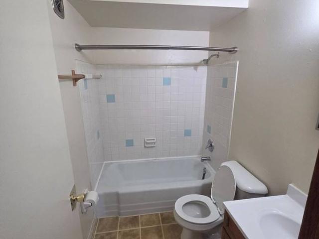 6600n77M 2 Bedroom Apartment for Rent at 6600 N 77th St, Milwaukee, WI 53223 Menomonee River Hills