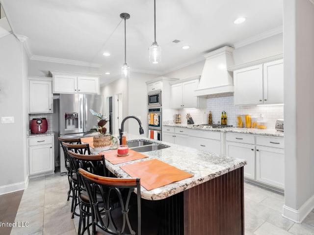 6603 W Broadwing Circle