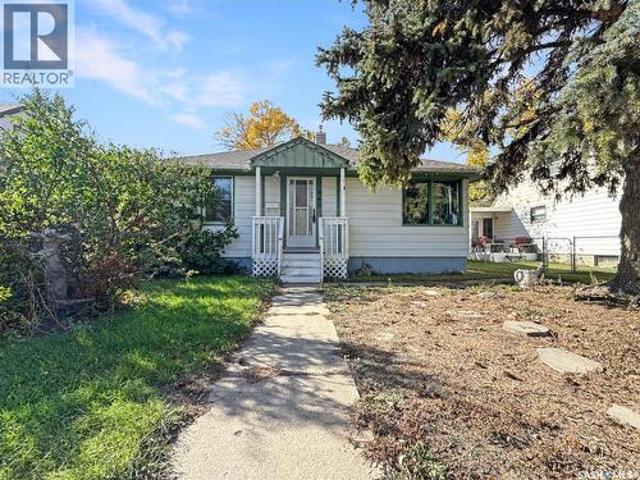 660 3Rd Avenue Ne, Swift Current, SK, S9H 2H5 house for sale | Listing ID SK050700 | Royal LePage