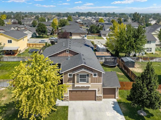 660 SW Nugget Street