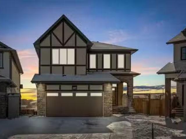 660 Reynolds Crescent Sw, Airdrie, AB, T4B 5G1 house for sal.