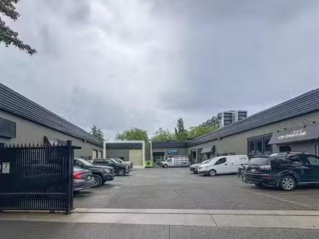 661 Alpha St, Victoria, BC, V8Z 1B5 commercial for lease Li.