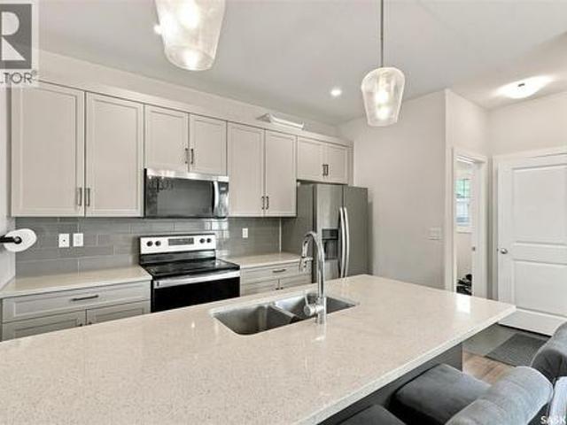 661 Feheregyhazi Boulevard, Saskatoon, SK, S7W 0Z4 house for sale | Listing ID SK051482 | Royal LePage