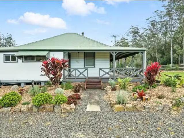 661 Lorne Road, Lorne House for rent Listed by Yolanda Tobin.