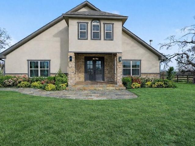 661 Majors Dr, Sulphur Springs, TX 75482