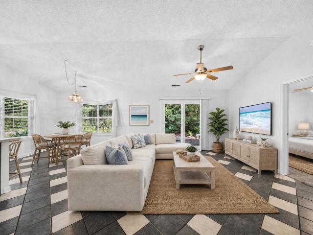 6627 E Sweetbriar Trail