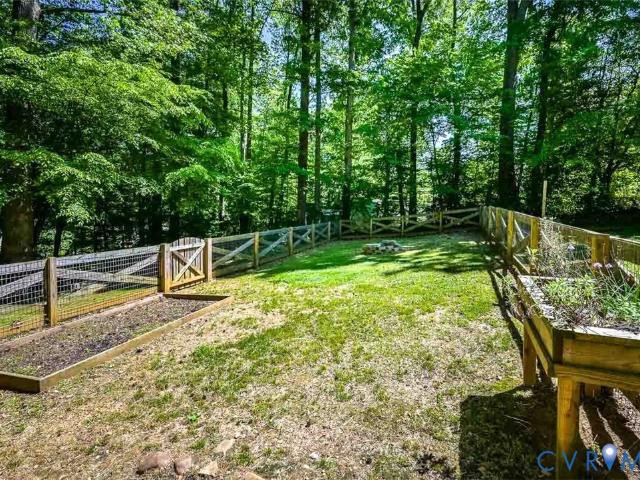 6621 Dogwood Drive