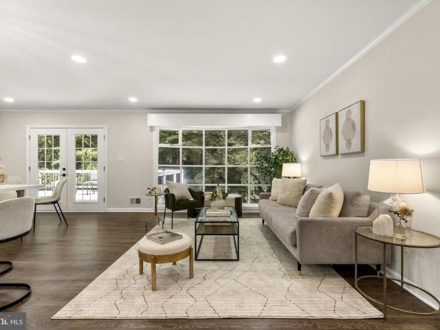 6621 Sulky Lane