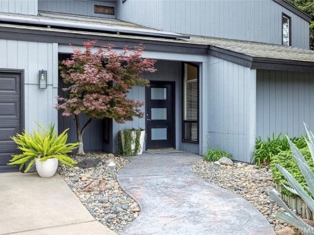 6638 N Marty