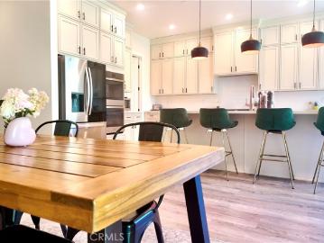 6639 Creekside