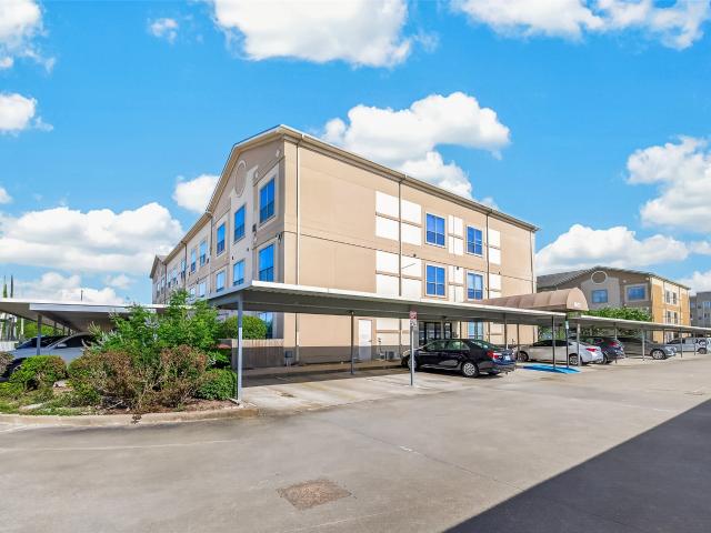 6633 W Sam Houston Parkway S 3C