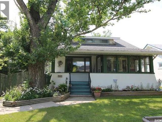 663 2Nd Street E, Shaunavon, SK, S0N 2M0 house for sale | Listing ID SK032035 | Royal LePage