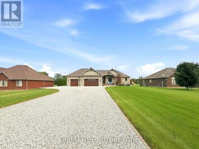 663 County 2 Road, Lakeshore, ON, N8L 1K3 house for sale | Listing ID X13687 | Royal LePage