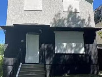 663 Agnes Street, Winnipeg, MB, R3E 1X8 investment for sale.