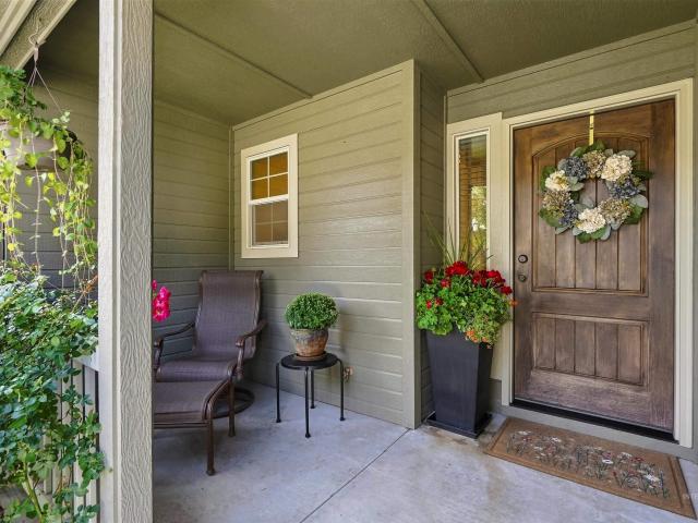 663 N Shadowfox Pl
