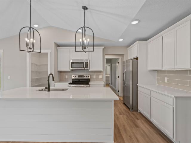 6646 NE 9th Court