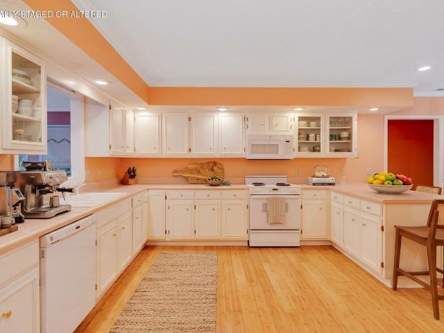 6648 Hickory Manor Circle
