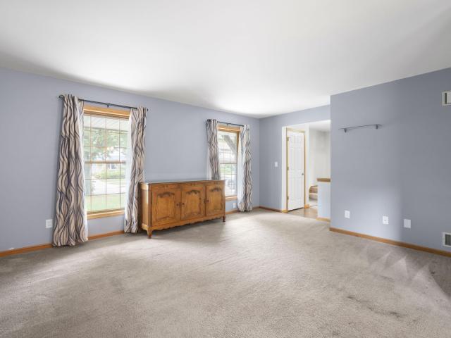 6642 Radburn Ln