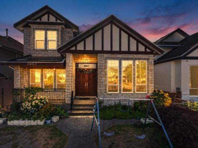 6657 Street, Surrey, BC, V3W 4C8 house for sale | Listing ID R3152 | Royal LePage