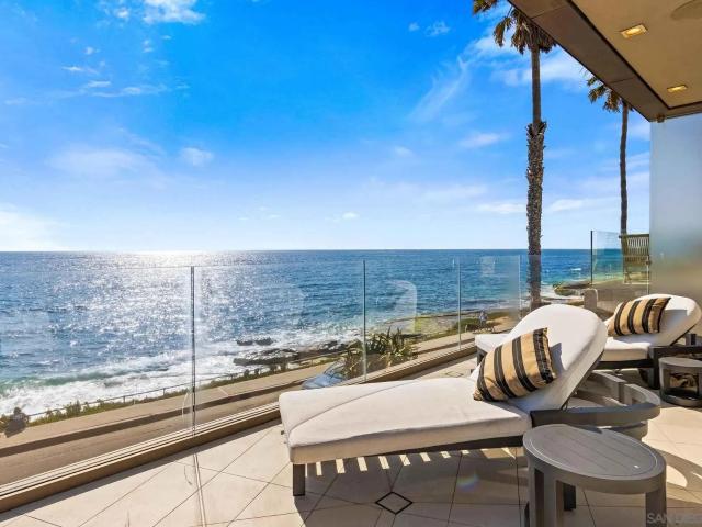 6653 Neptune Pl, Unit SHARE B, La Jolla, CA 92037 | MLS #250042