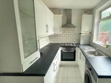 666 688 Greenford Road, London, UB6 8RF, United Kingdom | 2 bed apartment for rent #168330632 | Rentberry