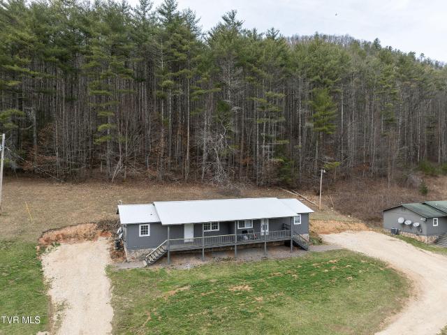 6672 Roan Creek Road