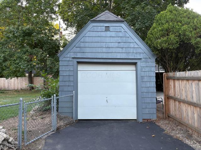 667 King Avenue