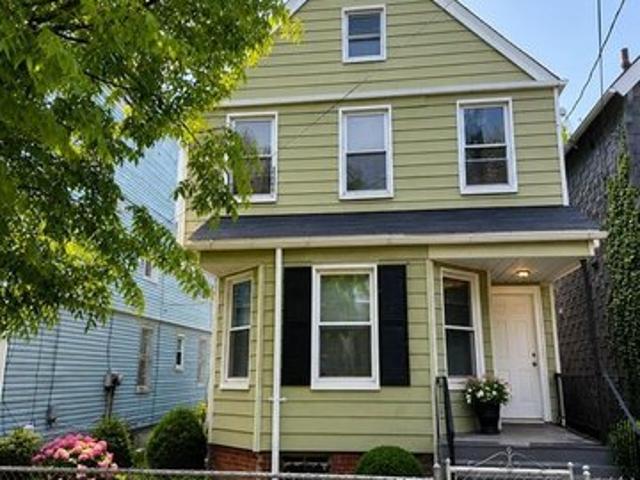 667 Scotland Rd, Orange, NJ 07050