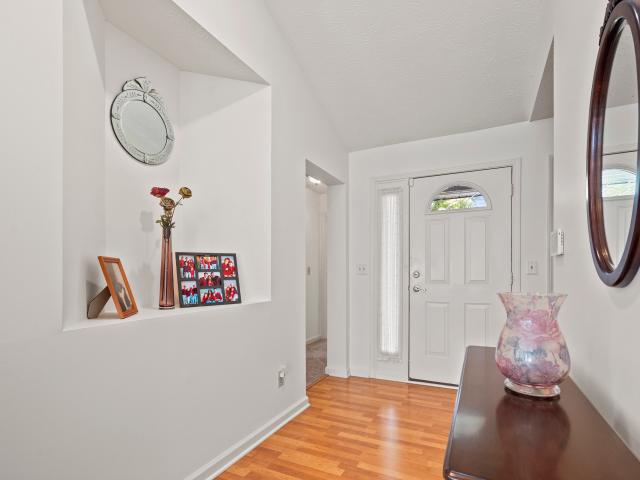 6684 Amherst