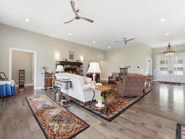 6688 Greenwell Road
