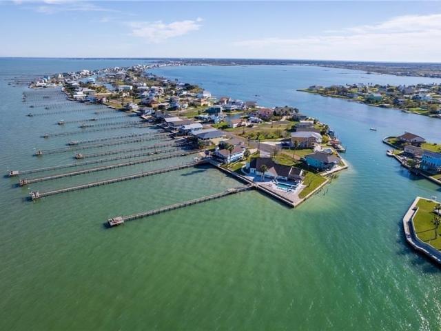 668 Copano Ridge Rd, Rockport, TX 78382 | MLS #470989