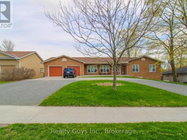 668 Brealey Drive, Peterborough Otonabee Ward 1, ON, K9K 2M7 house for sale | Listing ID X13732 | Royal LePage