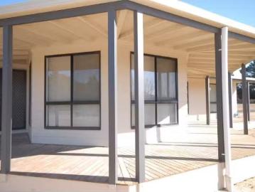 Boro, Goulburn Mulwaree, Victoria - Parking