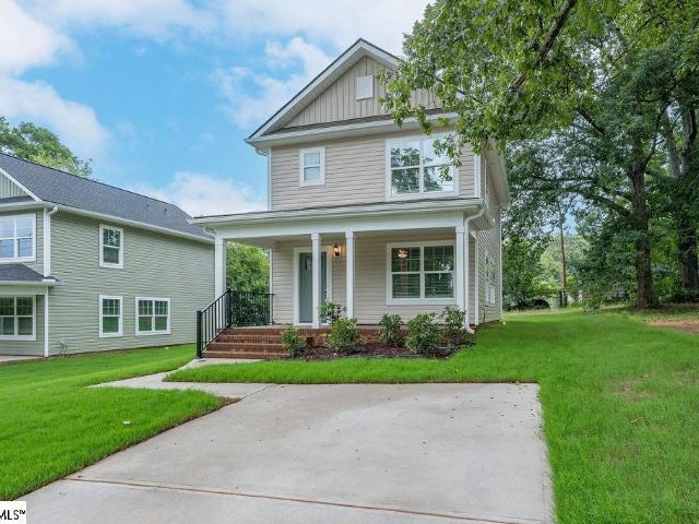 668 Saxon Avenue