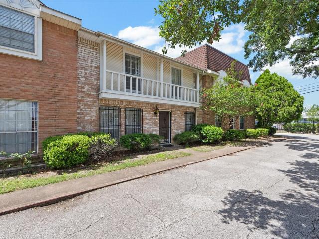 6697 De Moss Drive 697