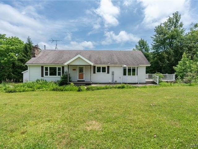 6691 Brown Hill Rd, Boston, NY 14025