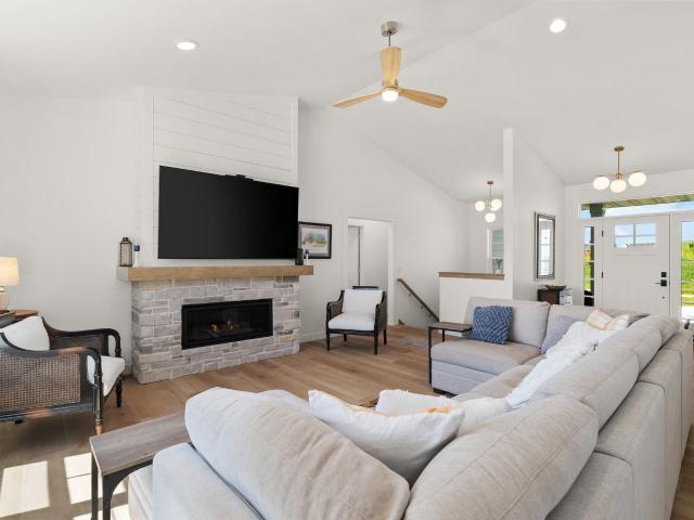 6691 Honeycomb Lane
