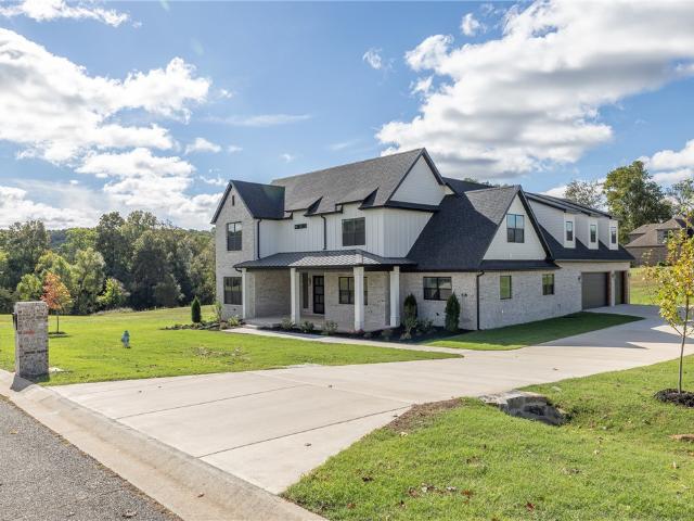669 Knollwood Drive