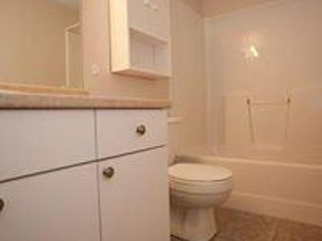 66 68 Essex ST 2 Bedroom Apartment for Rent at 68 Essex St, Moncton, NB E1C 0H4 Central Moncton