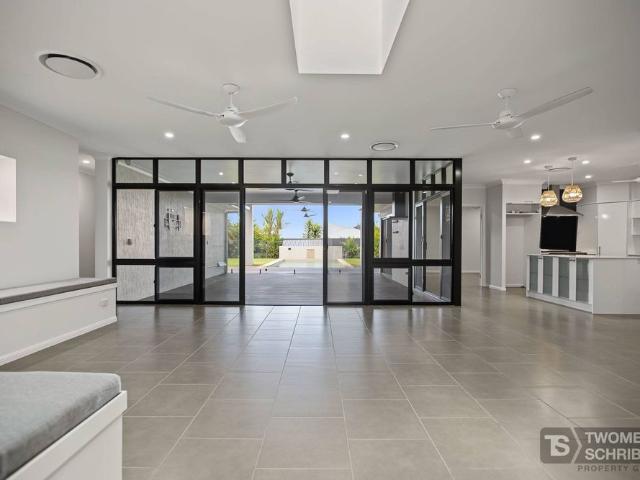 66 Veivers Road, Palm Cove