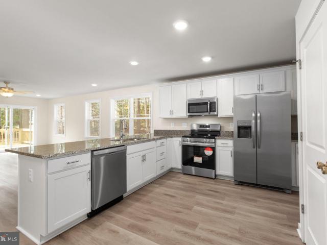 813 Elkin St, Colonial Beach, VA 22443 | MLS #VAWE2009