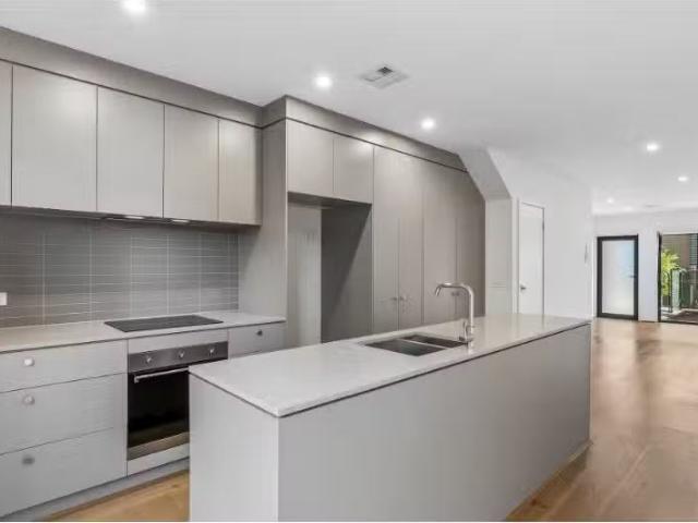 66 Beechworth Street, Watson Townhouse for rent Listed by Lea.
