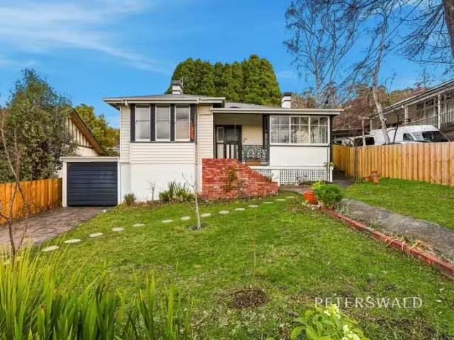 66 Doyle Ave, Lenah Valley House for rent Listed by Alicia Gi.