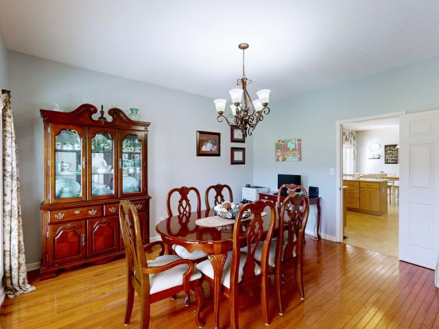 66 Foxhound Rd