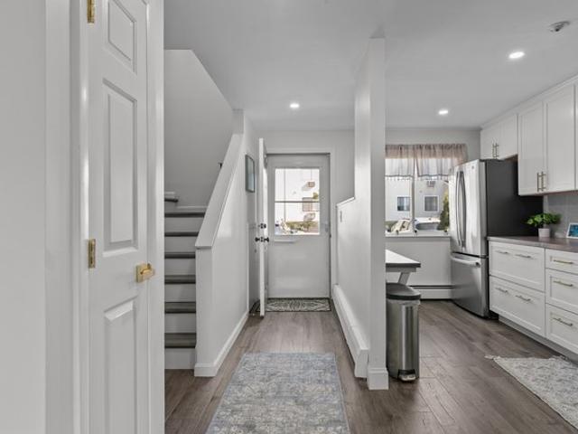 66 Girard Ave Unit 324, Newport, RI 02840