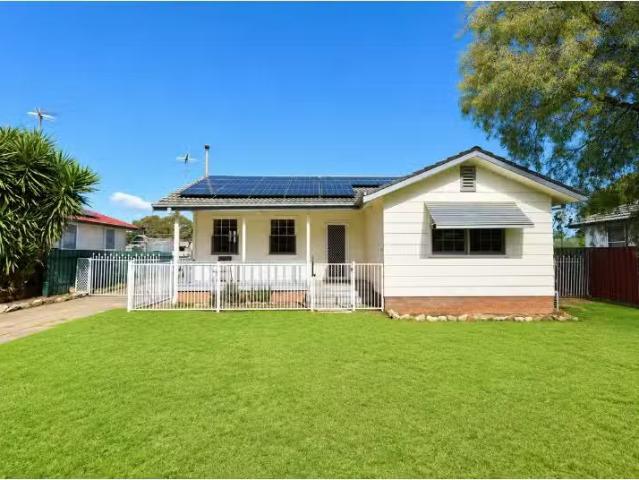 66 High Street, Gunnedah House for rent Listed by Brittney Mc.