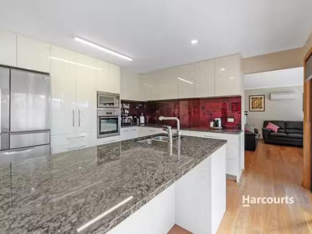 66 Leighlands Avenue, ULVERSTONE, TAS 7315 House for Rent