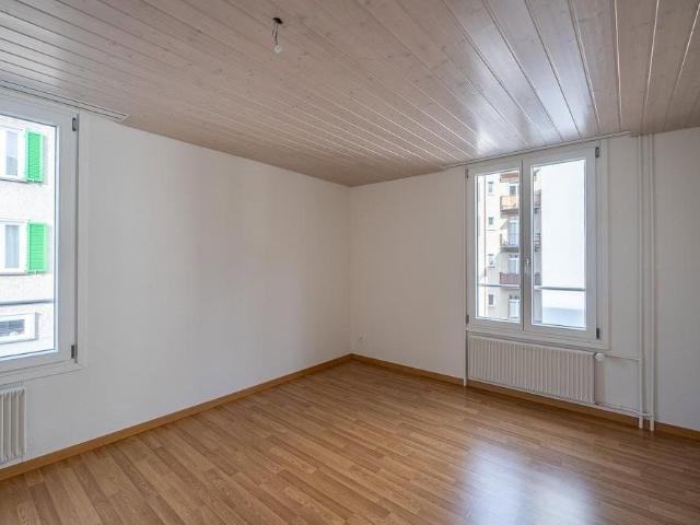 66 m²