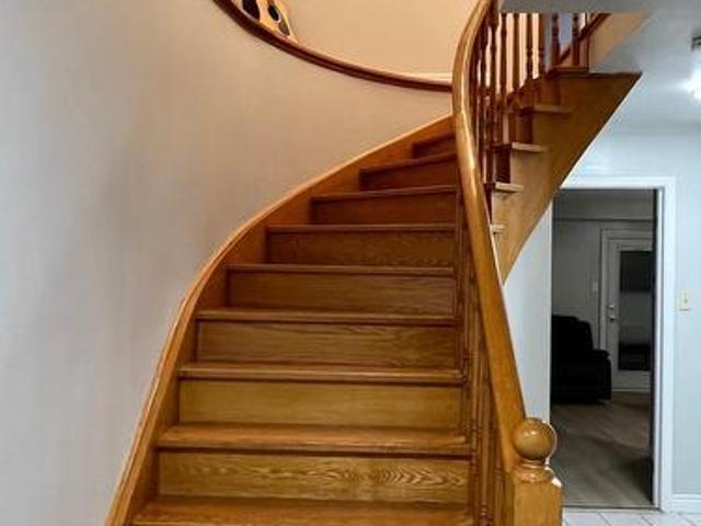 66 Martindale Crescent, Brampton, ON, L6X 2V1 house for sale | Listing ID W13749 | Royal LePage