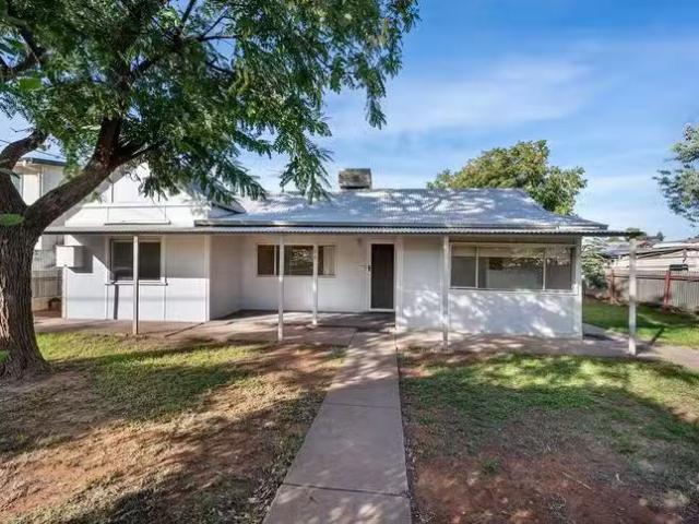 66 North Terrace, Boulder, WA 6432